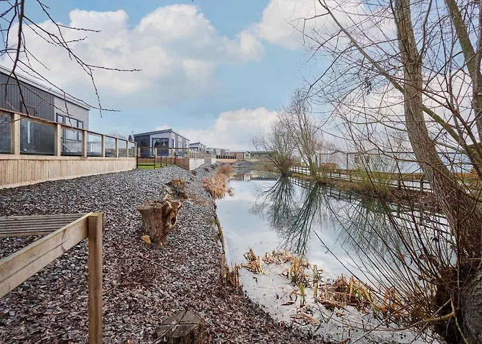 Host & - Kingfisher * Amotherby