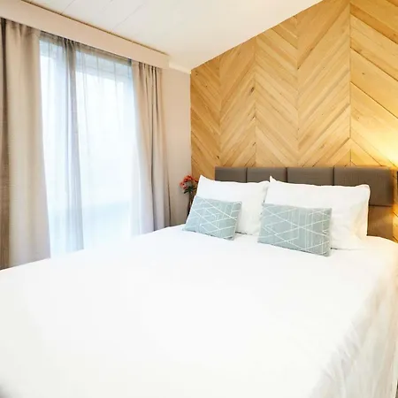 Host & - Kingfisher Apartment Amotherby